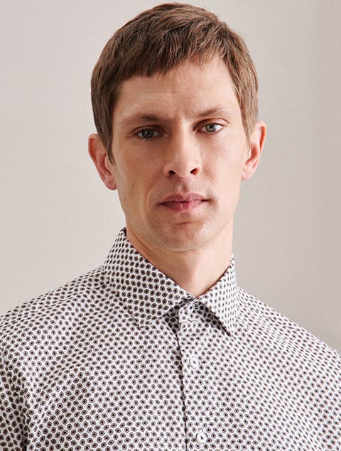 Twill Business Hemd in Slim mit Kentkragen