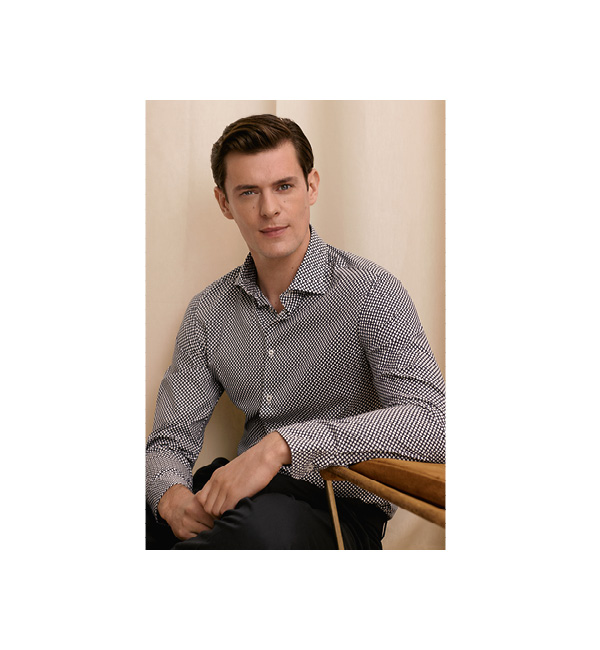 Twill Performance-Hemd in Slim mit Kentkragen