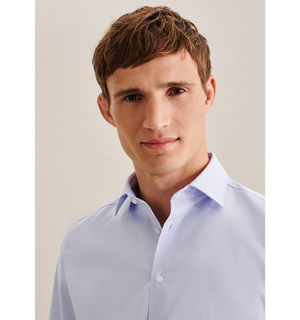 Twill Performance-Hemd in Slim mit Kentkragen