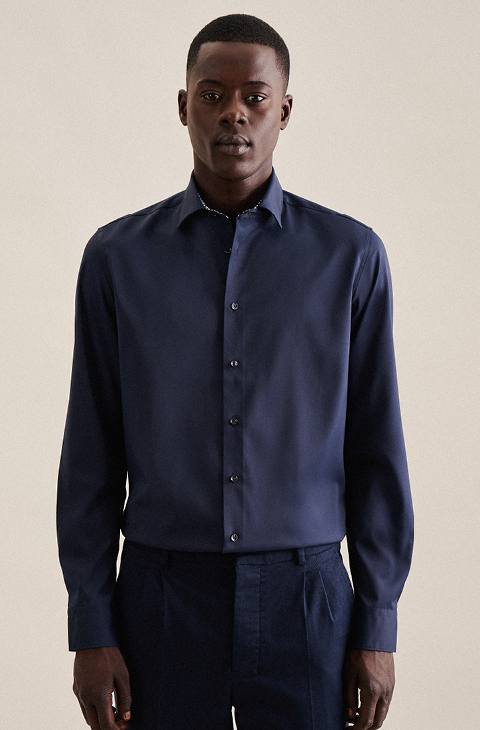 Twill Performance-Hemd in Slim mit Kentkragen