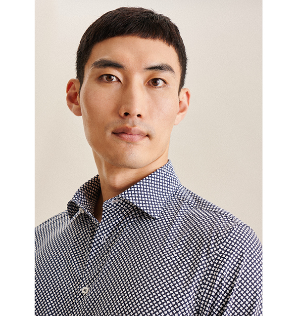 Twill Performance-Hemd in Slim mit Kentkragen