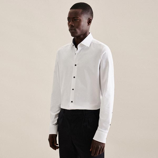 Twill Performance-Hemd in Slim mit Kentkragen