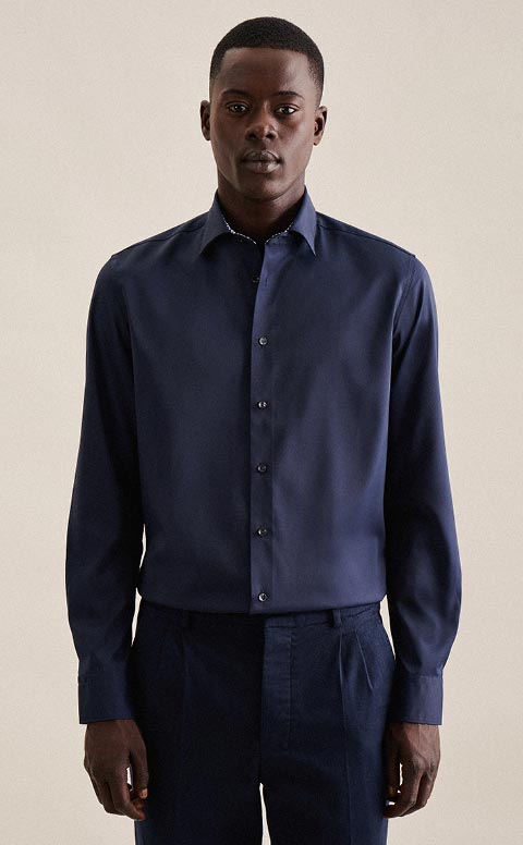 Twill Performance-Hemd in Slim mit Kentkragen